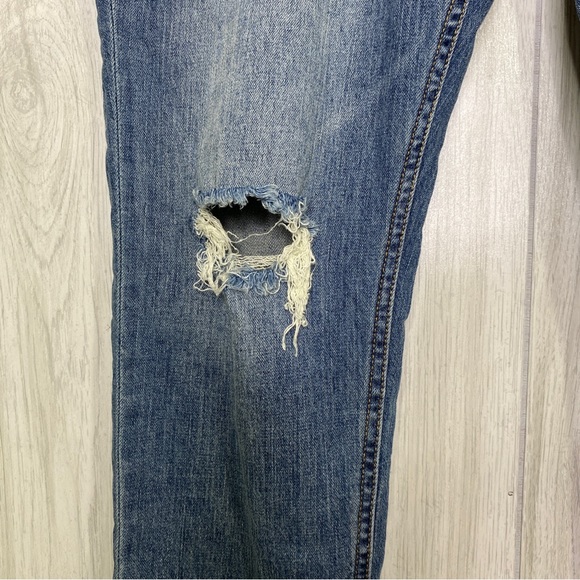 Anthropologie Pilcro The Heritage Boyfriend Distressed Busted Knee Jeans size 32 - Picture 10 of 12